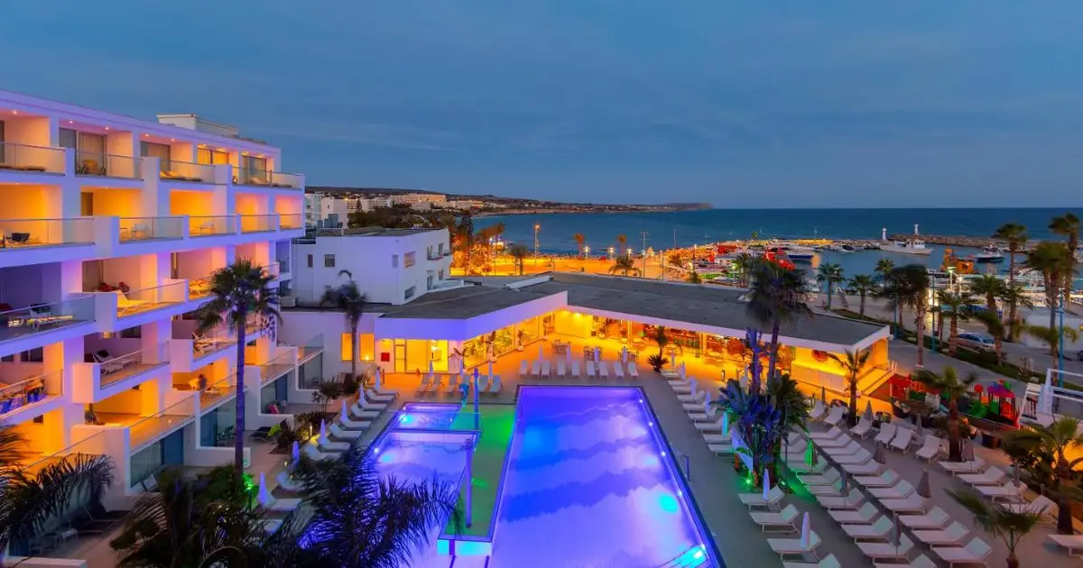 Limanaki Beach Hotel And Suites