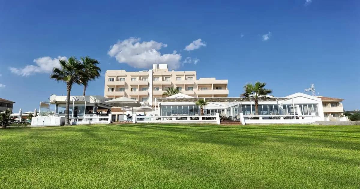 Piere Anne Beach Hotel