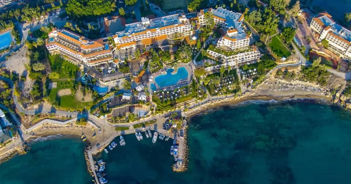 Coral Beach Hotel And Resort